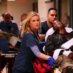 Code Black: l'attrice Bonnie Somerville in una scena del pilot