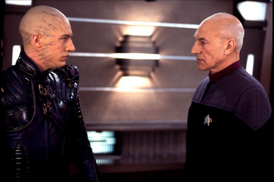 Tom Hardi e Patrick Stewart in Star Trek la nemesi