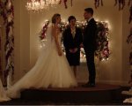Arrow: spiegata la foto del matrimonio tra Oliver e Felicity!