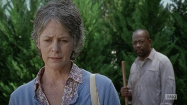 The Walking Dead: Melissa McBride e Lennie James in Not Tomorrow Yet