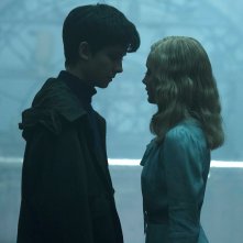 Miss Peregrine’s Home for Peculiar Children: Asa Butterfield ed Ella Purnell in una scena 