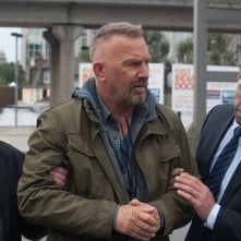 Criminal: Kevin Costner in una scena del film