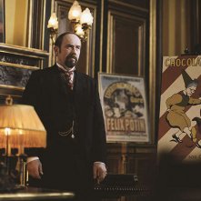 Mister Chocolat: Frédéric Pierrot in una scena del film