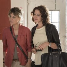 Nemiche per la pelle: Margherita Buy e Claudia Gerini in una scena del film