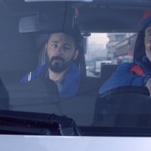 On Air - Storia di un successo: Angelo Pintus e Dario Tacconelli in una scena del film