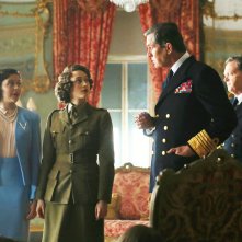 Una notte con la regina: Bel Powley, Rupert Everett e Sarah Gadon in una scena del film