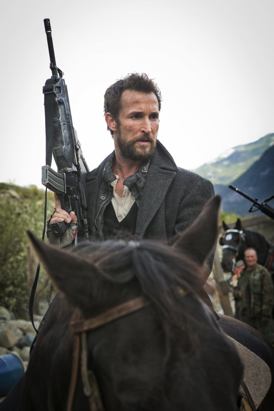 Falling Skies: Noah Wyle è Tom Mason in Collateral Damage
