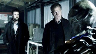Falling Skies: Noah Wayle e Stephen Collins nell'episodio intitolato At All Costs
