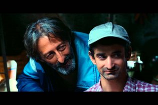 Un paese quasi perfetto - Clip 'Tutti i medici italiani'