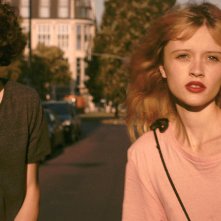 Bang Gang: Marilyn Lima e Lorenzo Lefèbvre in un momento del film