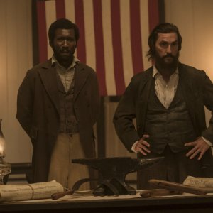 Free State of Jones: Matthew McConaughey e Mahershala Ali in una scena del film