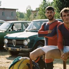 La macchinazione: Libero De Rienzo e Matteo Taranto in una scena del film