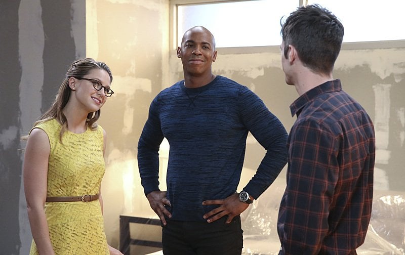 Supergirl: Melissa Benoist, Mehcad Brooks e Grant Gustin in World's Finest