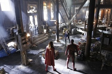 Supergirl: un'immagine del crossover con The Flash intitolato World's Finest