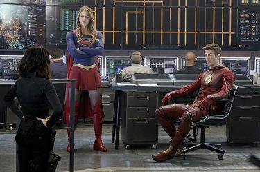 Supergirl: Melissa Benoist e Grant Gustin in World's Finest