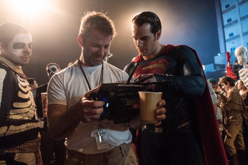 Batman v Superman: Zack Snyder e Henry Cavill durante le riprese