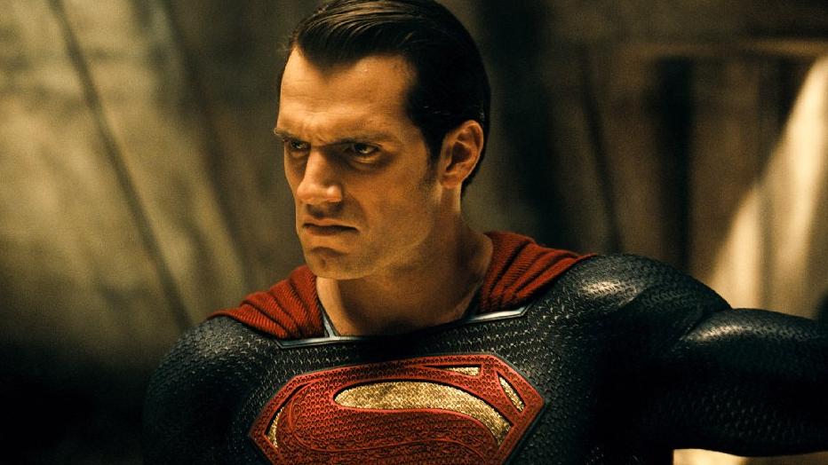 Henry Cavill nei panni di Superman