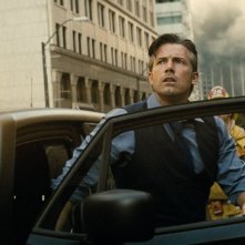 Batman v Superman: Ben Affleck è Bruce Wayne in una foto del film