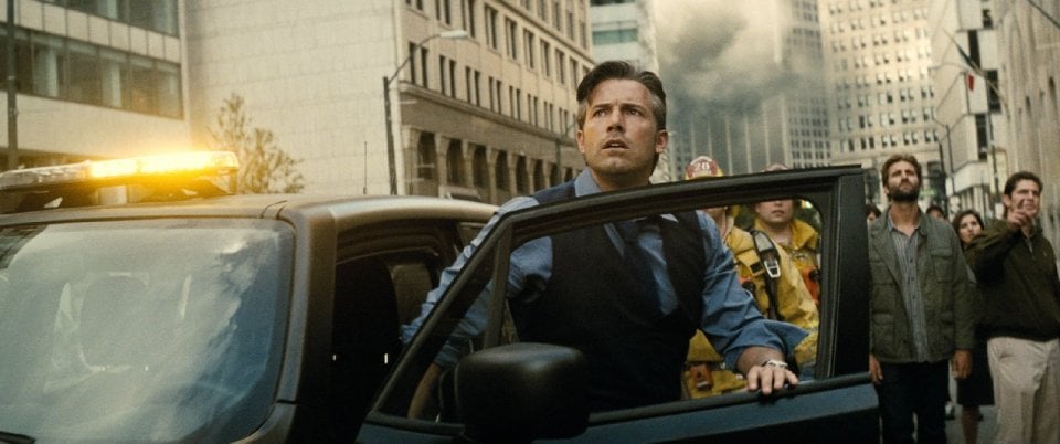 Batman v Superman: Ben Affleck è Bruce Wayne in una foto del film