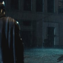 Batman v Superman: i due eroi si affrontano in una foto del film
