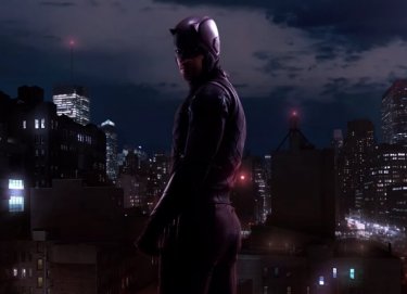 Daredevil: Charlie Cox in una foto della seconda stagione