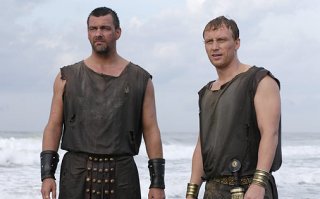 Roma: Ray Stevenson e Kevin McKidd in una foto della serie