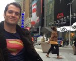 Batman v Superman: nessuno ha riconosciuto Henry Cavill a Times Square