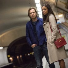 Il nostro traditore tipo: Naomie Harris ed Ewan McGregor in una scena del film