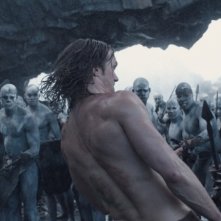 The Legend of Tarzan: Alexander Skarsgård in una scena d'azione del film