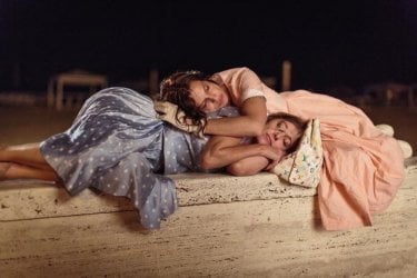 La pazza gioia: Micaela Ramazzotti e Valeria Bruni Tedeschi insieme in una scena del film
