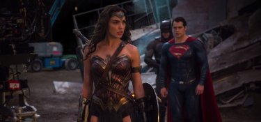 Batman v Superman: Gal Gadot, Henry Cavill e Ben Affleck sul set