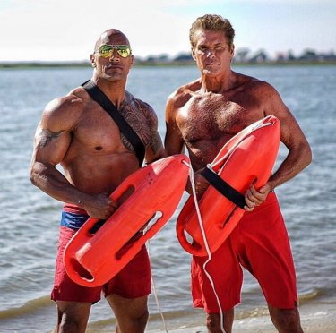 Baywatch: The Rock e David Hasselhoff sul set