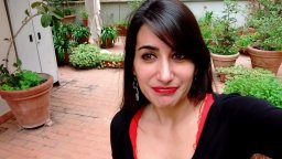 Un paese quasi perfetto - Recensione Selfie