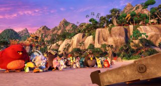 Angry Birds - Il film: una scena di gruppo del film d'animazione