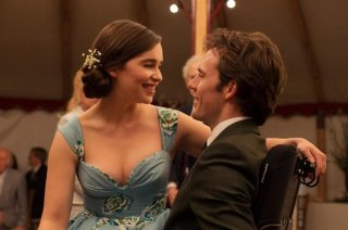 Io prima di te: Sam Claflin ed Emilia Clarke in una scena del film
