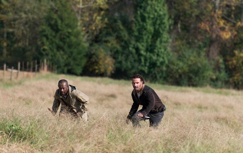 The Walking Dead, Andrew Lincoln e Lennie James nell'episodio 6x15 Il cerchio