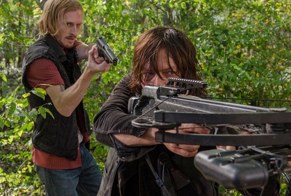 The Walking Dead, Austin Amelio e Norman Reedus nell'episodio 6x15 Il cerchio