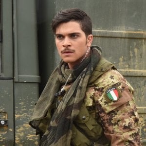 Fuoco amico TF45 - Eroe per amore: una scena della serie drammatica con Alessio Lapice