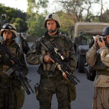 Generation Kill: Alexander Skarsgard e Lee Tergesen in una scena della miniserie