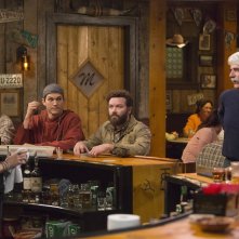 The Ranch: Debra Winger, Ashton Kutcher, Danny Masterson e Sam Elliott in una foto della serie