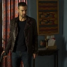 Agents of S.H.I.E.L.D.: Nick Blood in una foto dell'episodio Bouncing Back