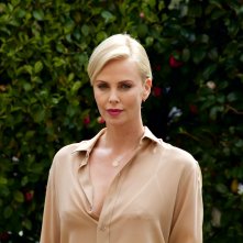 Il cacciatore e la regina di ghiaccio: la regina cattiva (ma bellissima) Charlize Theron a Milano