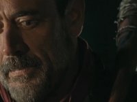 The Walking Dead, finale stagione 6: Negan fa davvero paura, ma il cliffhanger è un colpo basso