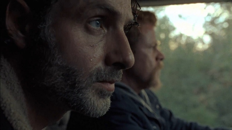 The Walking Dead: Andrew Lincoln e Michael Cudlitz in L'ultimo giorno sulla Terra