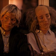 Microbo & Gasolina: Théophile Baquet e Ange Dargent a una festa in maschera in una scena del film