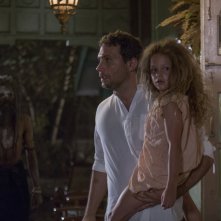 The Other Side of the Door: Sofia Rosinsky e Jeremy Sisto in una scena del film