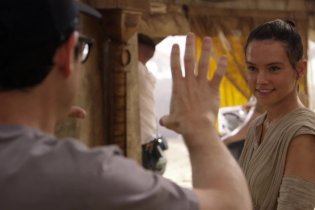 Star Wars: Il Risveglio della Forza - Clip 'Casting Rey'