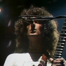 Queen: A Night in Bohemia, un'immagine tratta dal documentario musicale