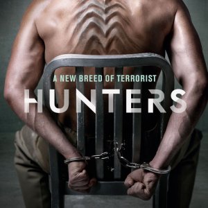 Hunters: un poster per la serie targata Syfy