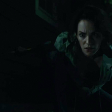 Hush - il terrore del silenzio, Kate Siegel è una scrittrice in pericolo